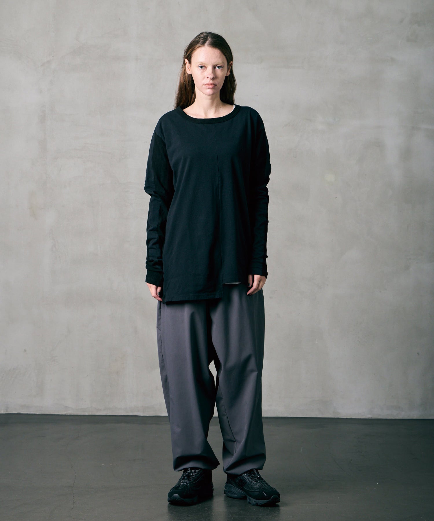 ASYMMETRICAL SLEEVE FLYCE TOP