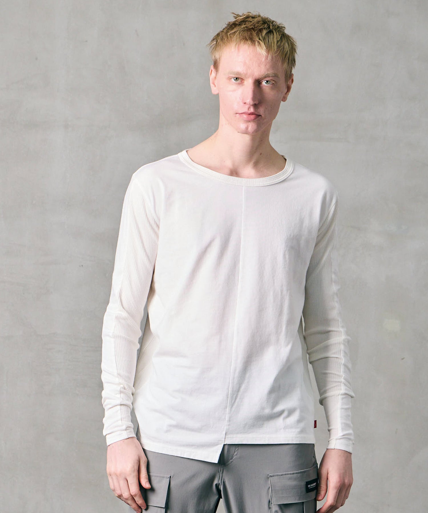 ASYMMETRICAL SLEEVE FLYCE TOP