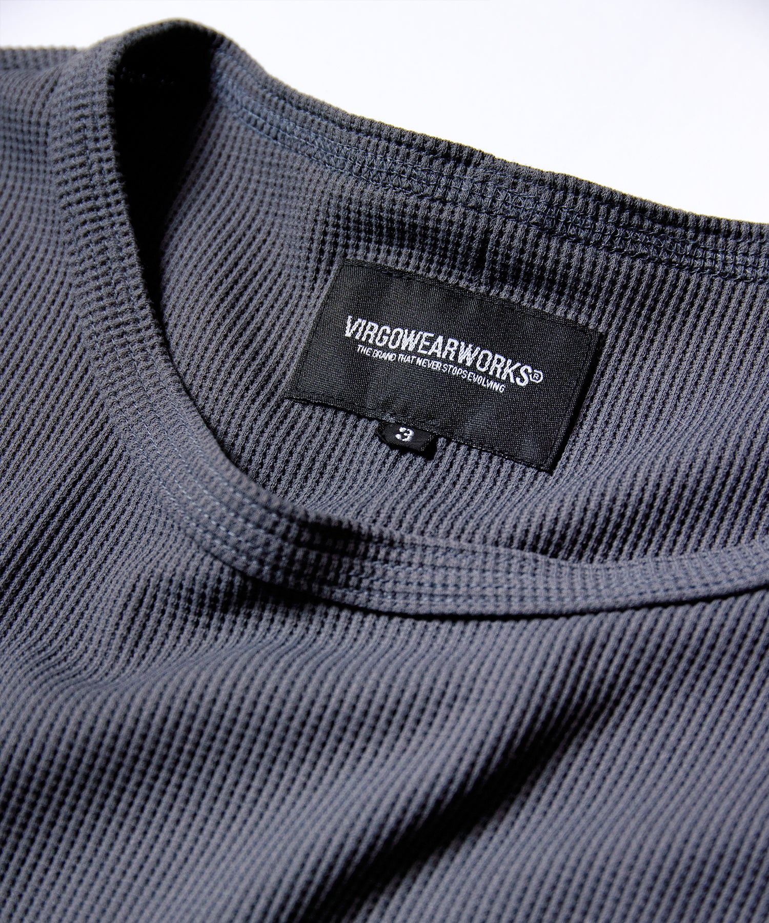 THERMAL SLEEVELESS MOTION TOP