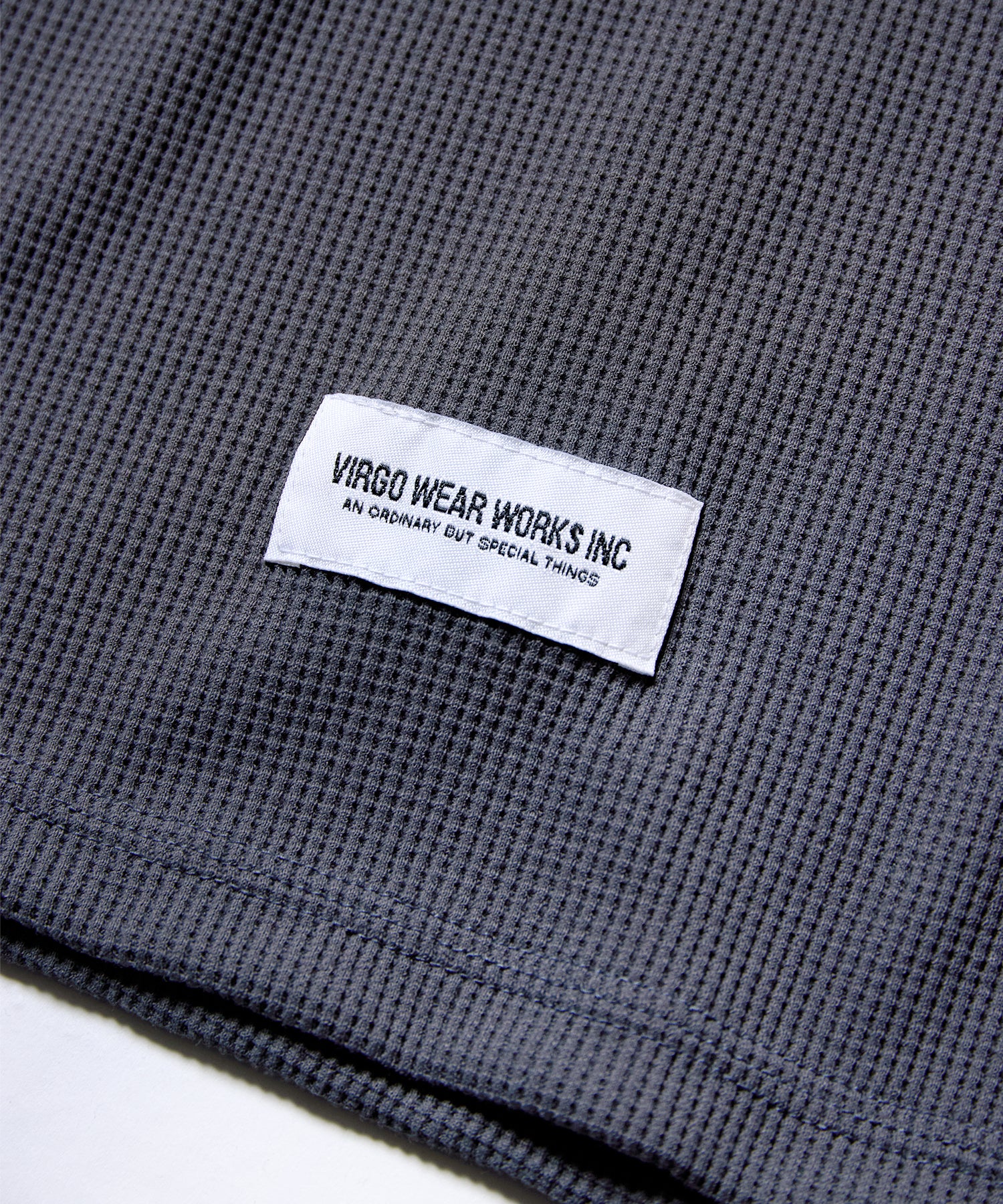 THERMAL SLEEVELESS MOTION TOP