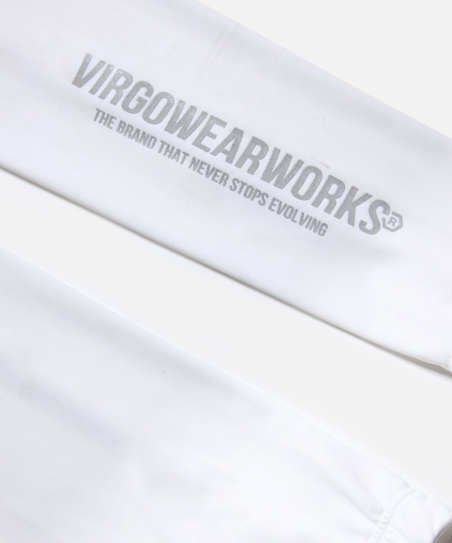 VGW 臂套2 LOGO