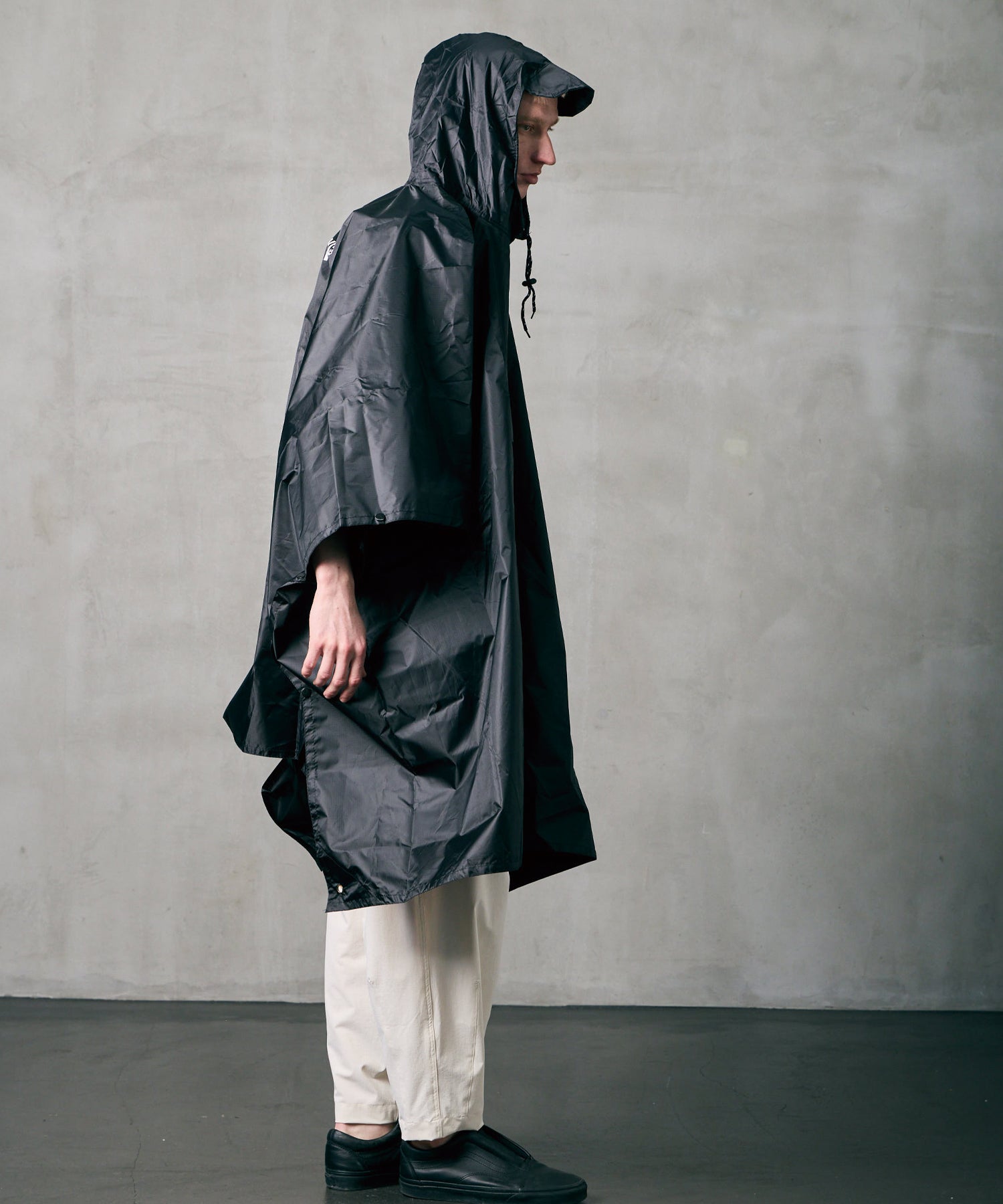 STORM SHELTER PONCHO