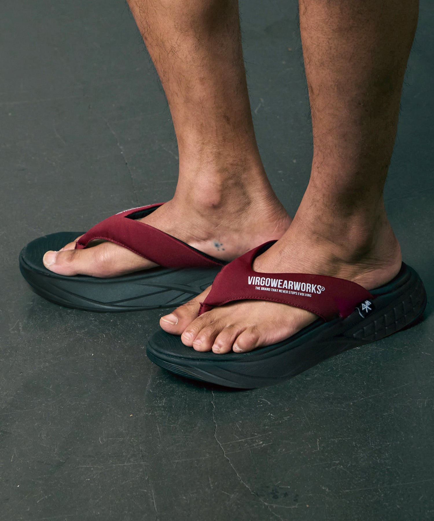GRIP STRIDE 涼鞋