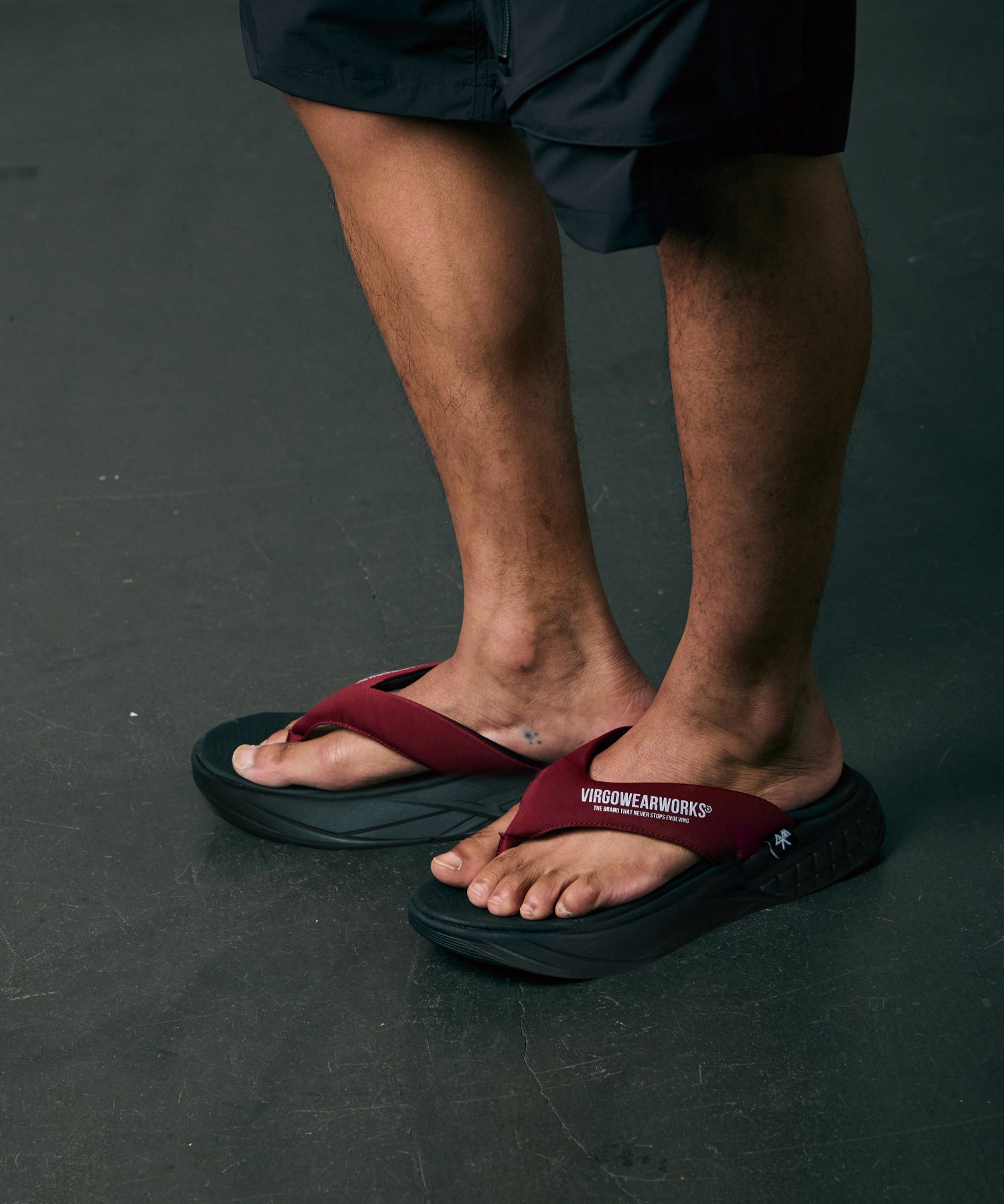 GRIP STRIDE 涼鞋