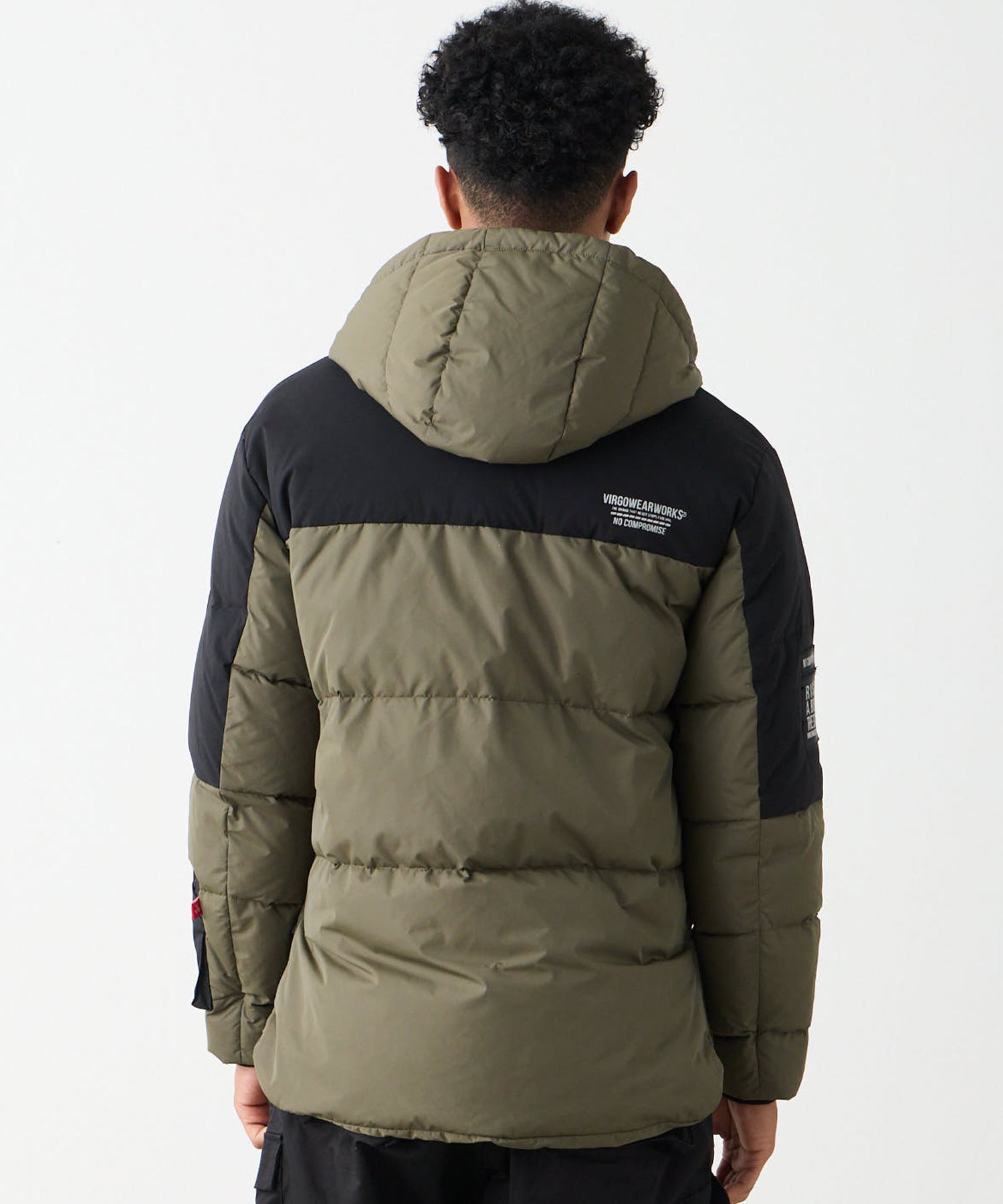 SHELTER X 特製羽絨外套