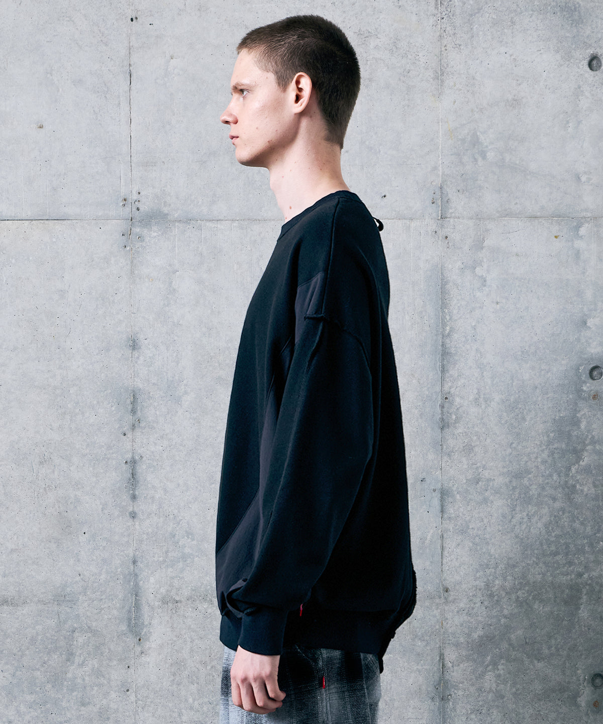 CURVEFORM SWEAT