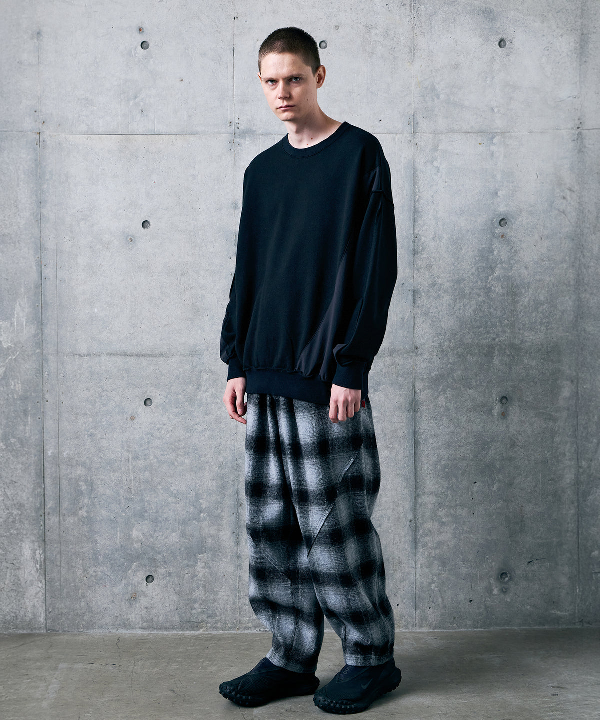 CURVEFORM SWEAT