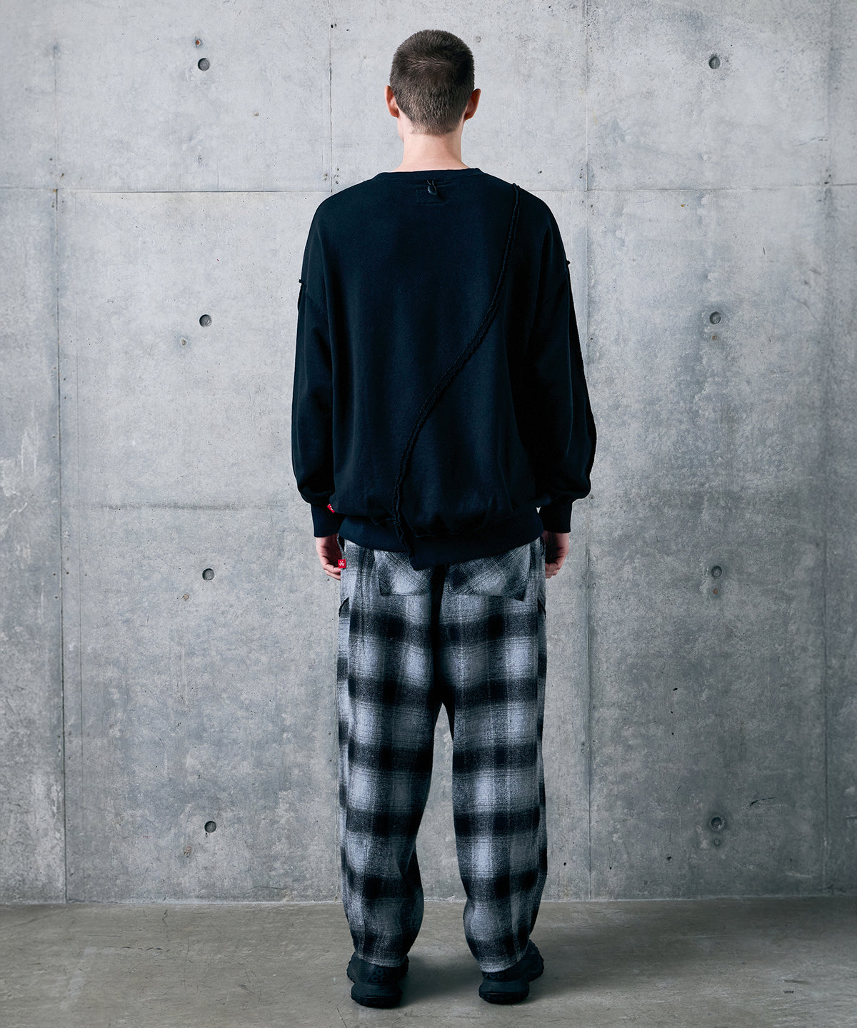 CURVEFORM SWEAT