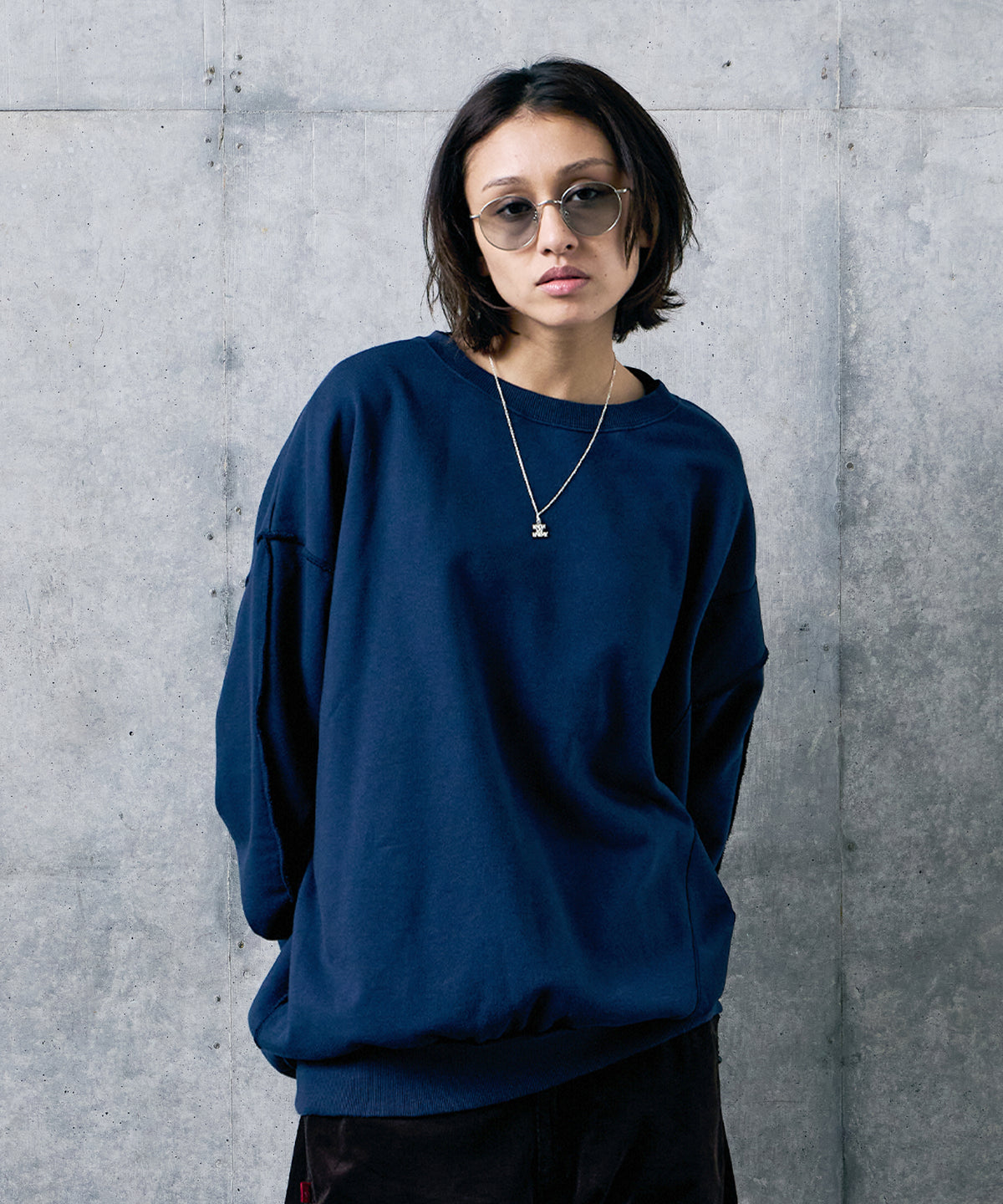 CURVEFORM SWEAT