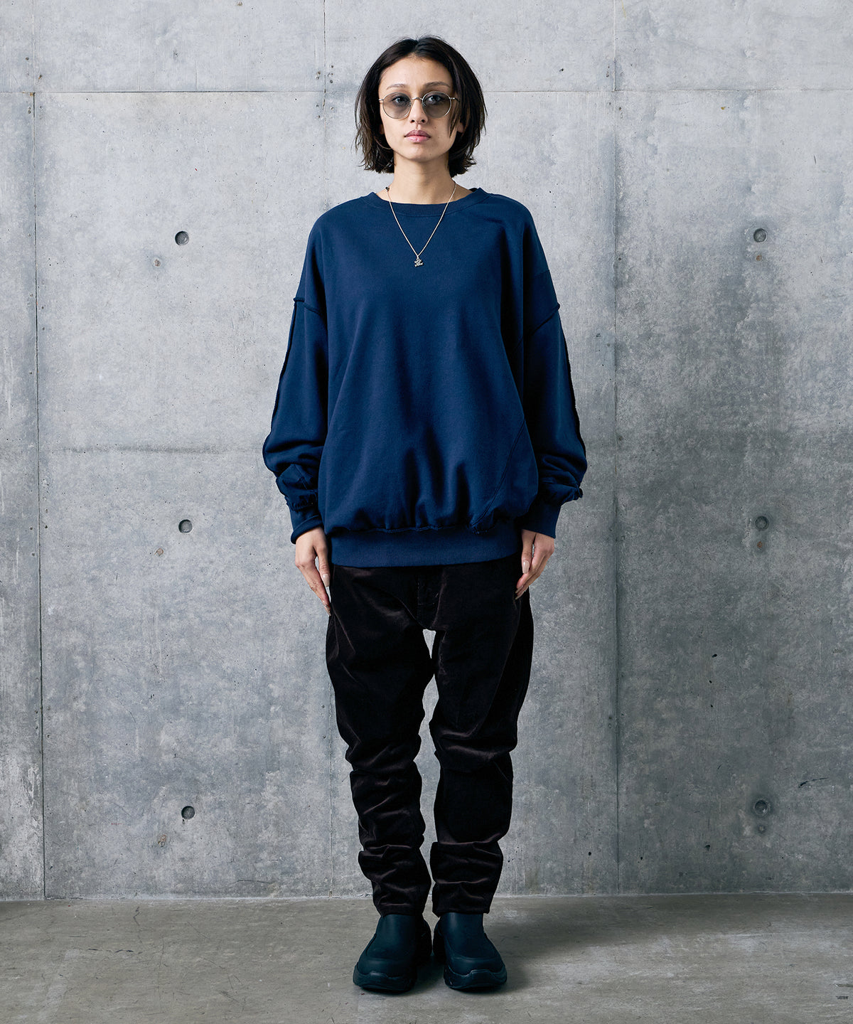 CURVEFORM SWEAT