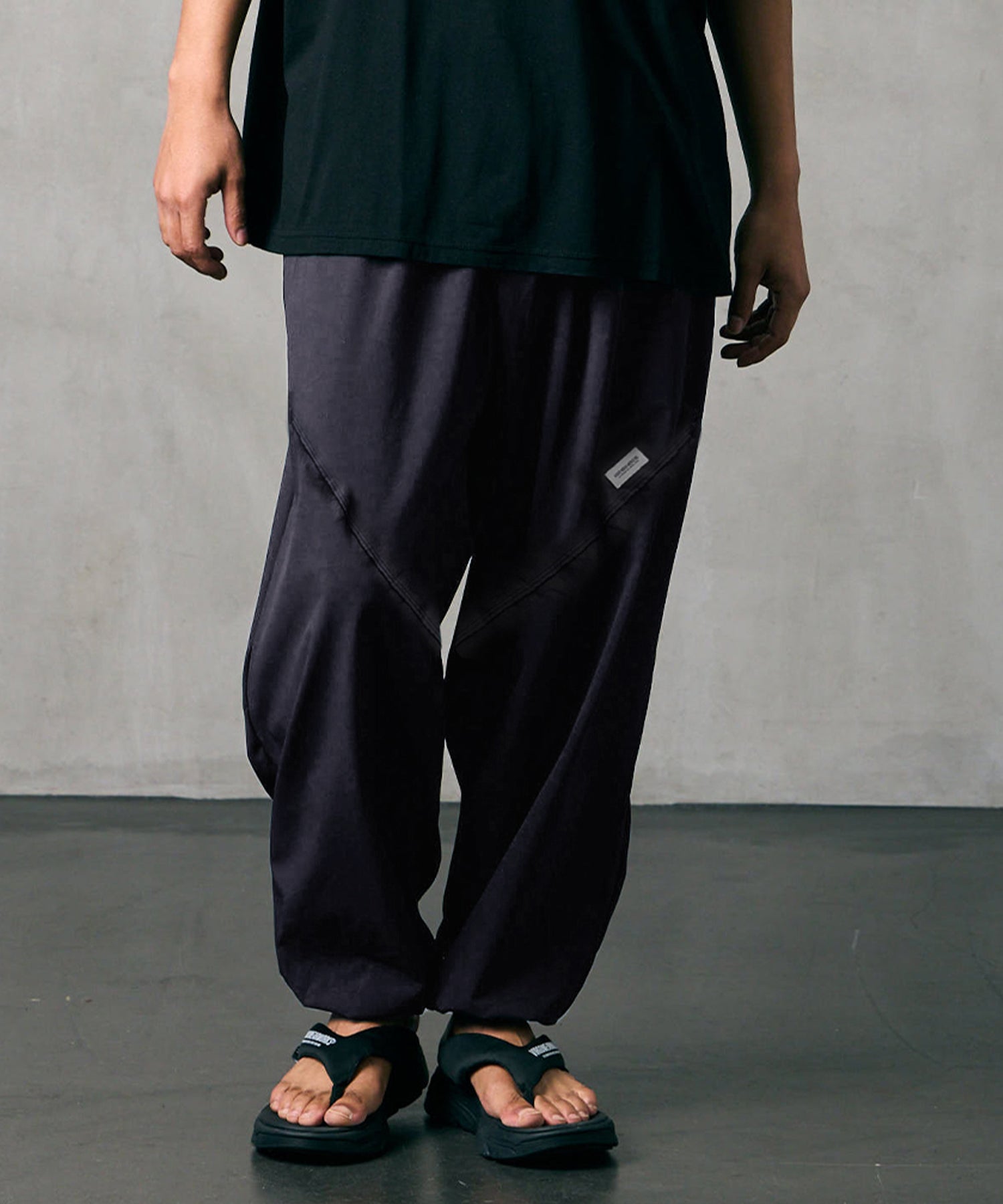 EDGECUT SWEAT PANTS