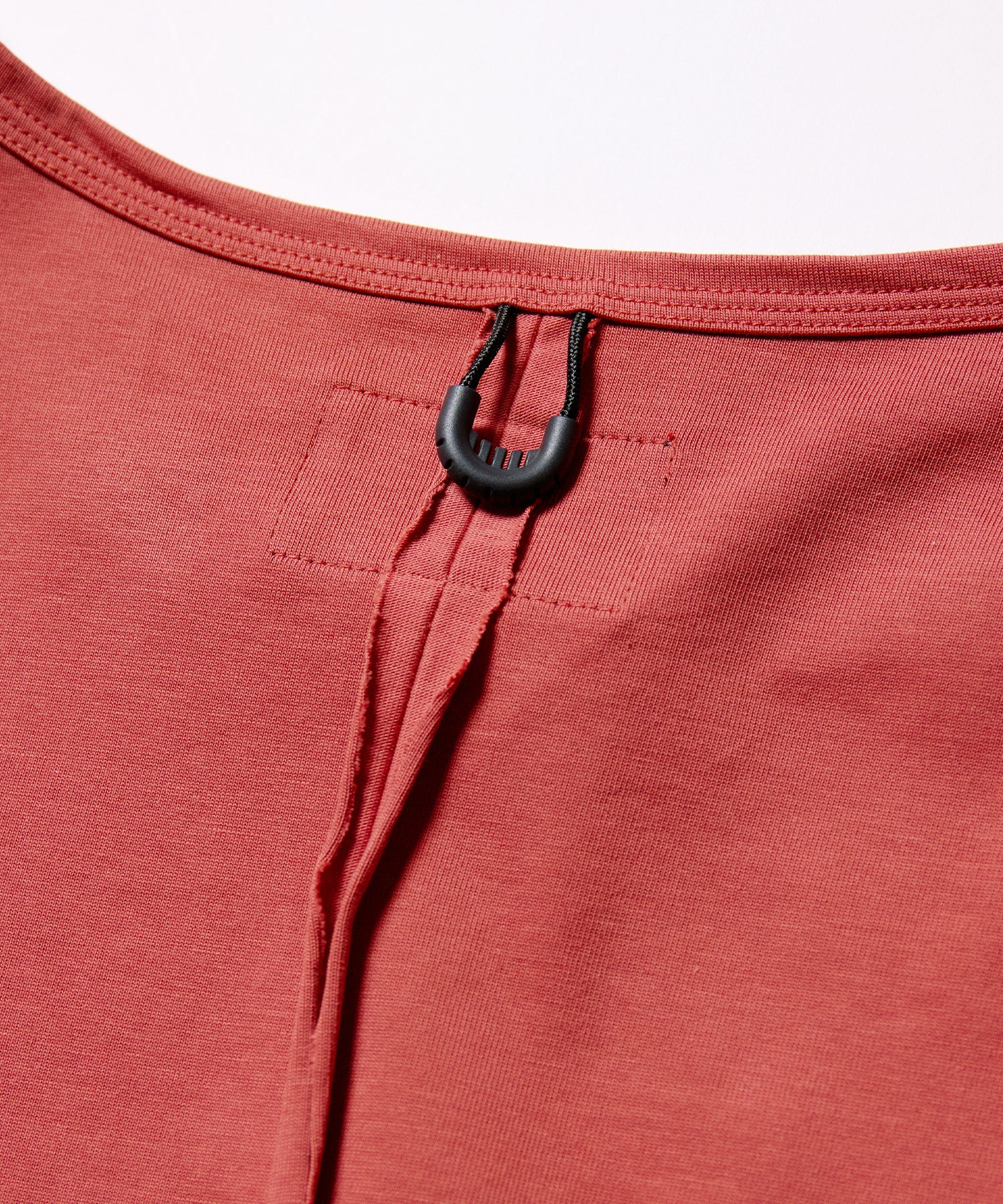 ESSENCE ZIP SHIRT