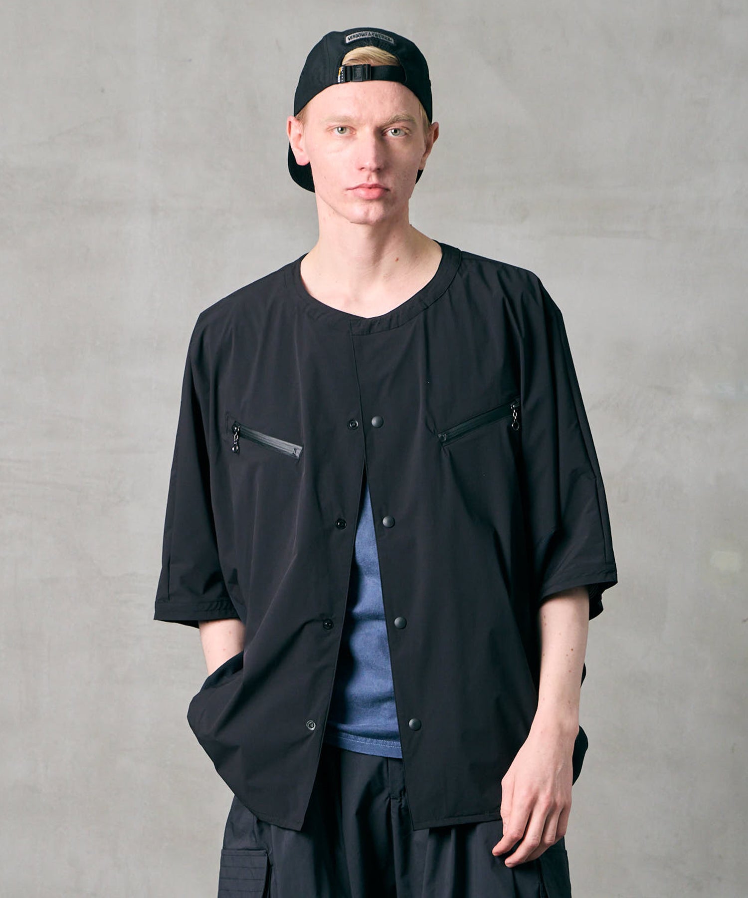 DYNAMIC DOLMAN SNAP SHIRT