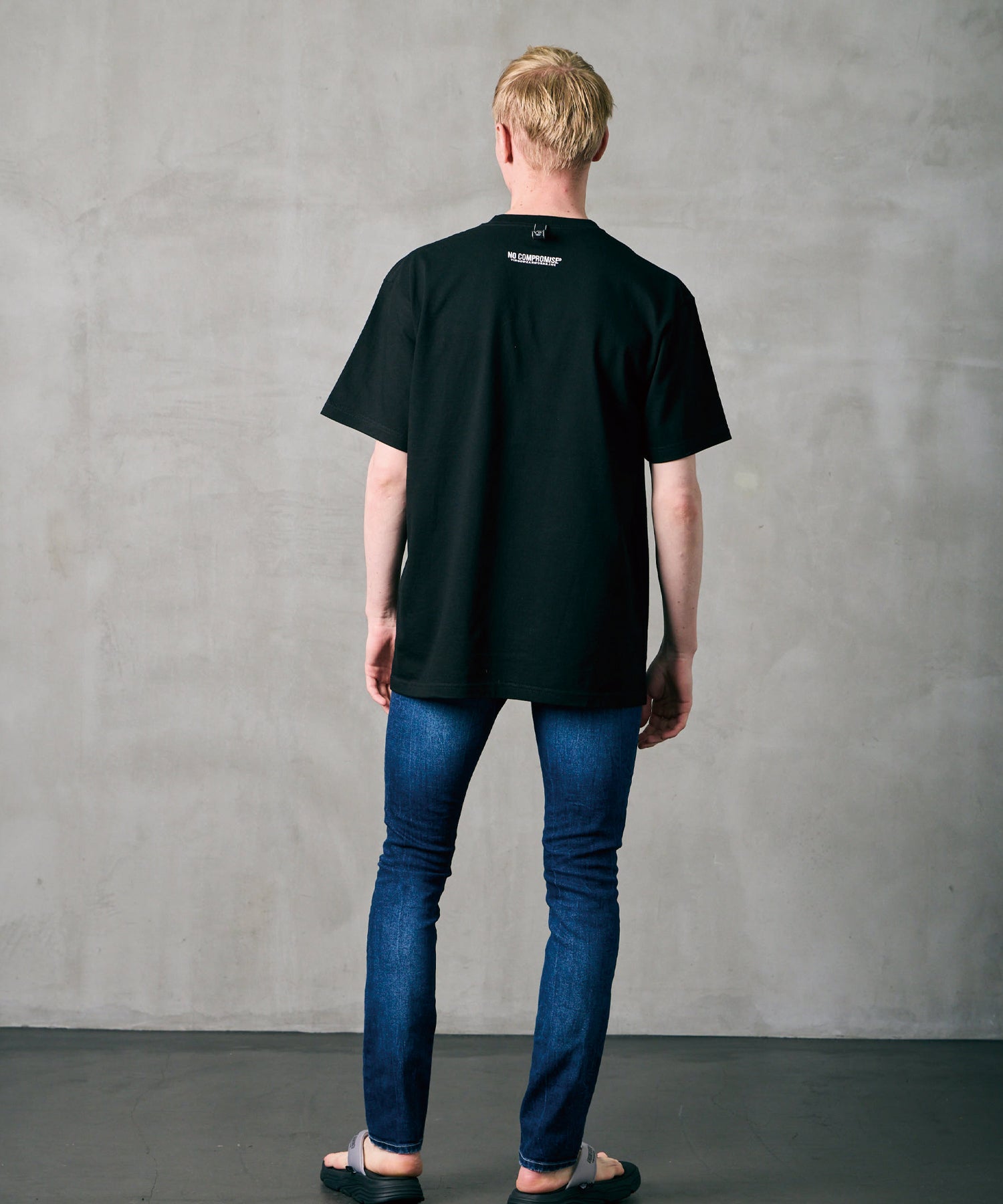 LIPS FILM GRAPHIC TEE