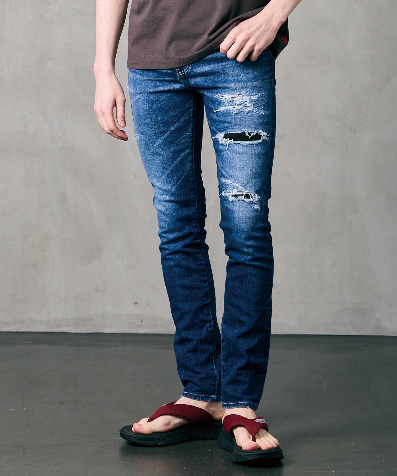 DAMAGE DENIM