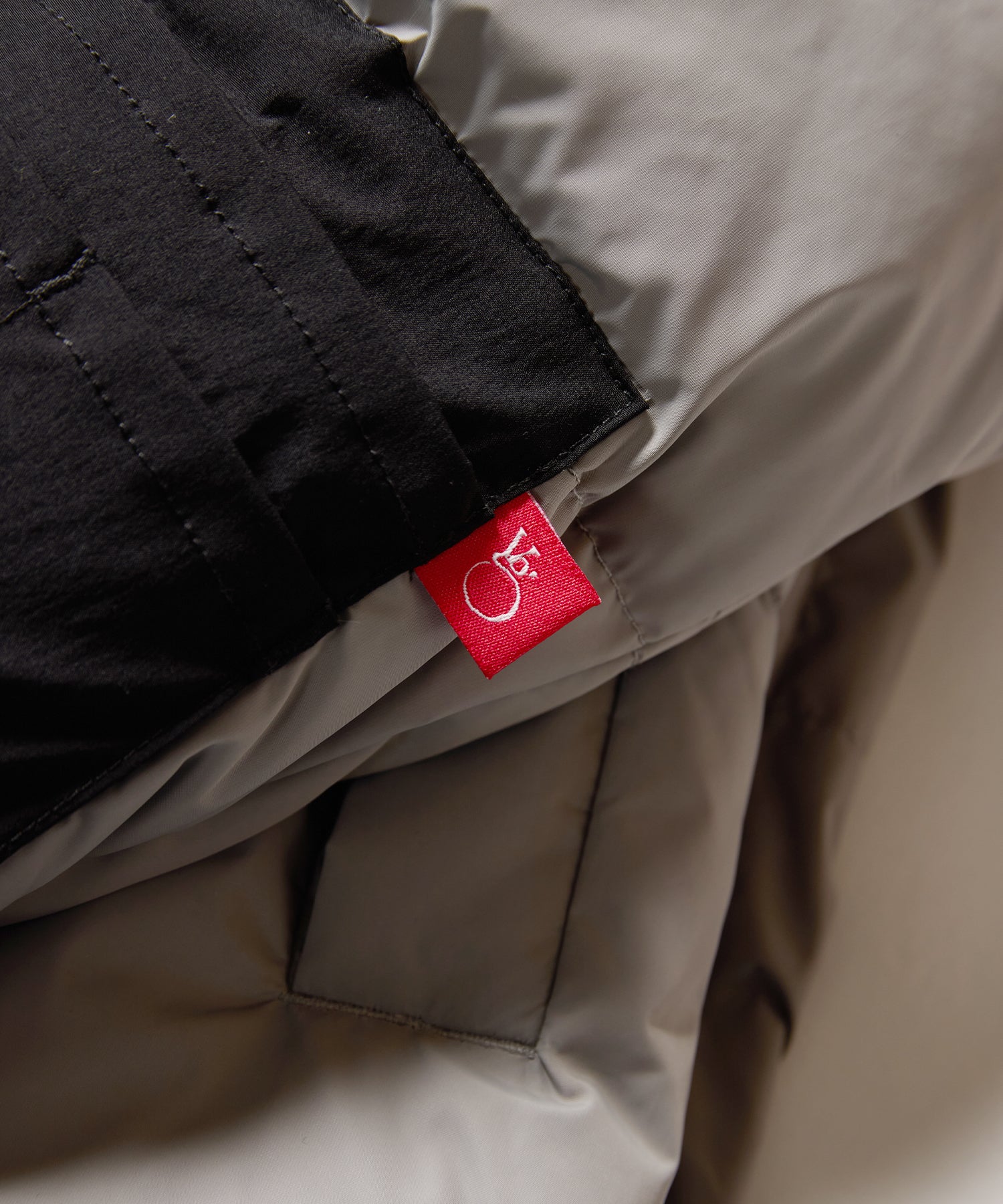 SHELTER X SPECIAL DOWN JACKET