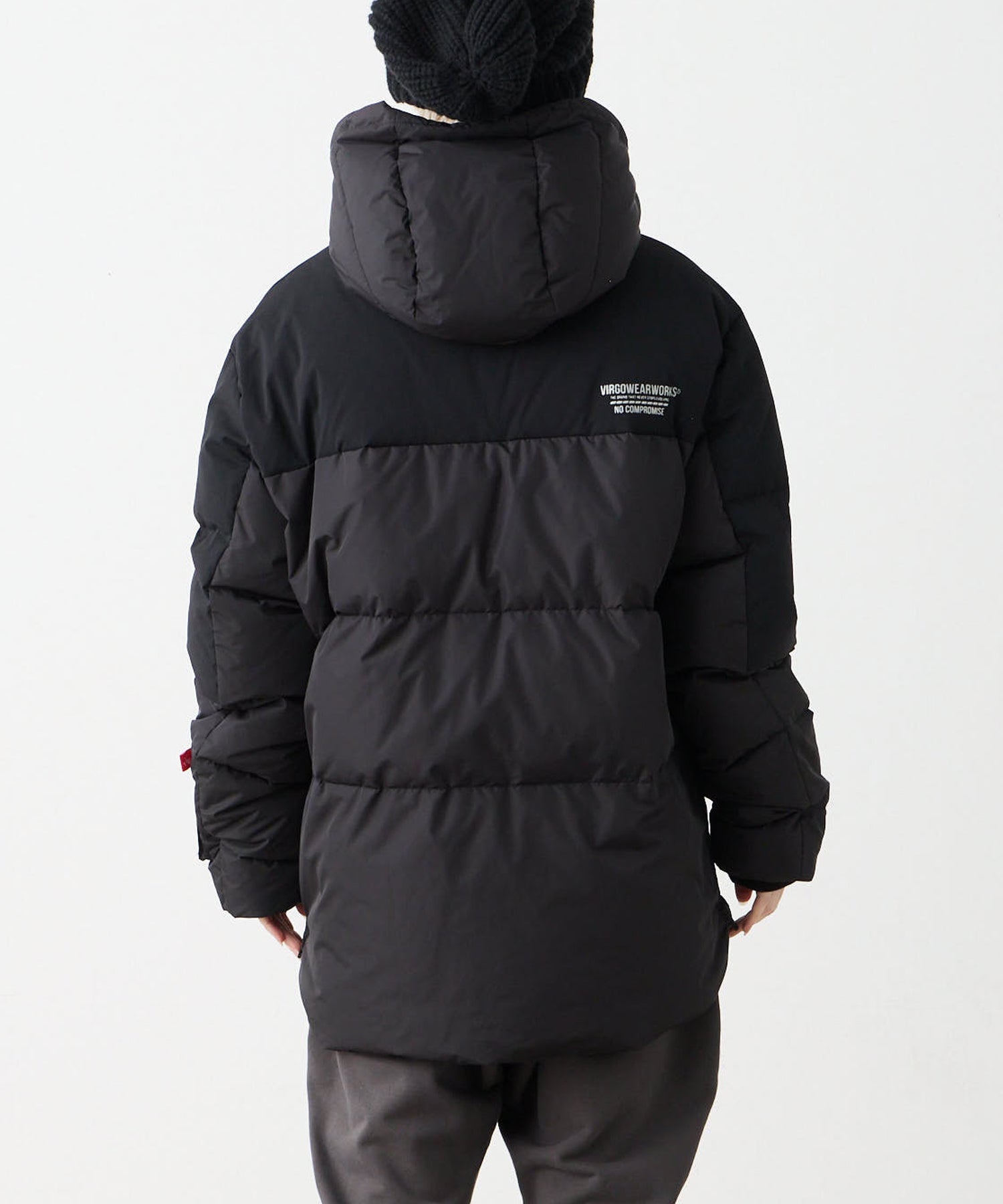 SHELTER X SPECIAL DOWN JACKET