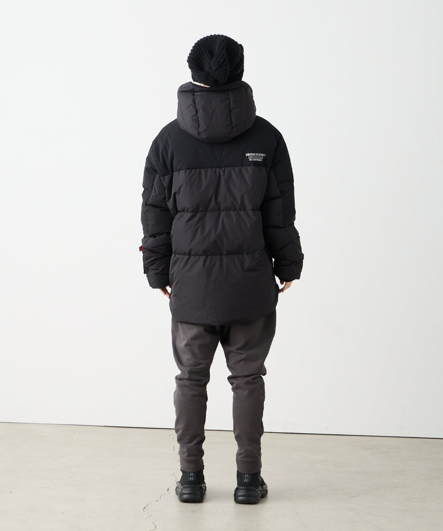 SHELTER X SPECIAL DOWN JACKET