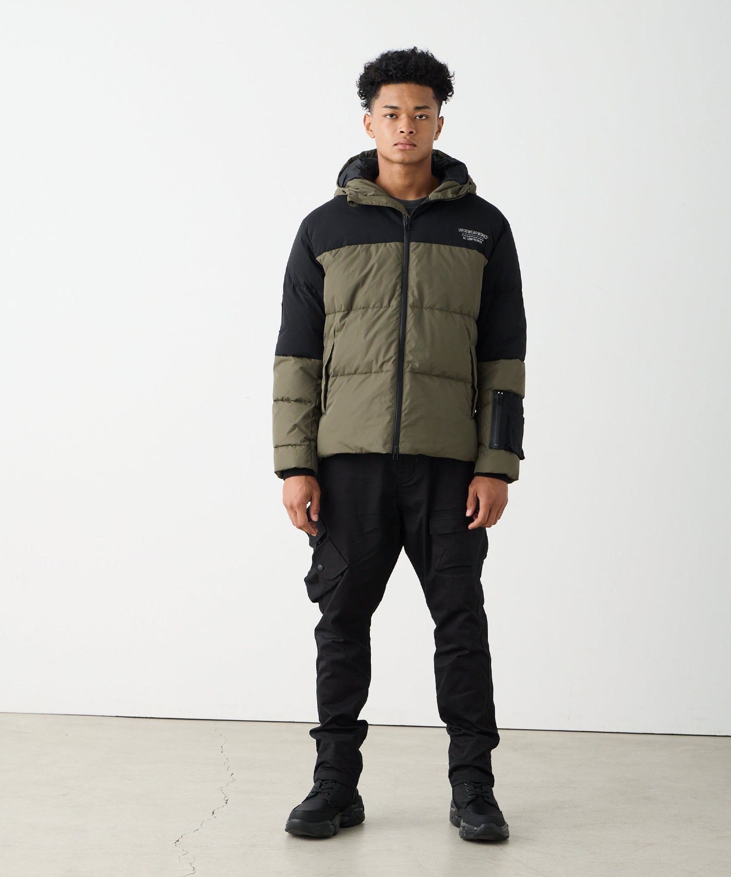 SHELTER X SPECIAL DOWN JACKET