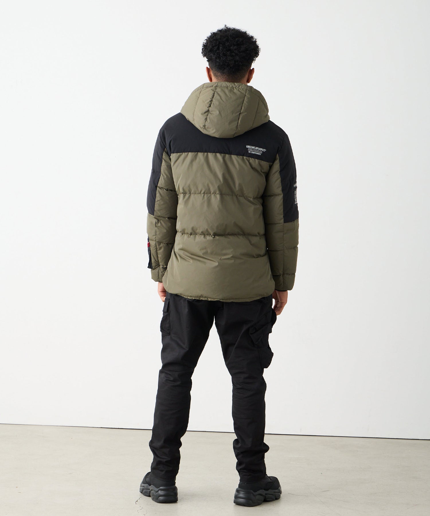 SHELTER X SPECIAL DOWN JACKET