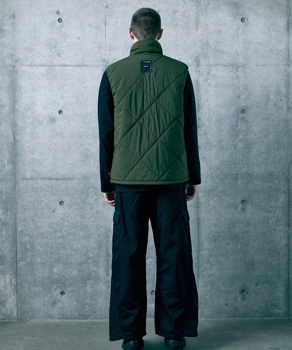 MILVERSE VEST