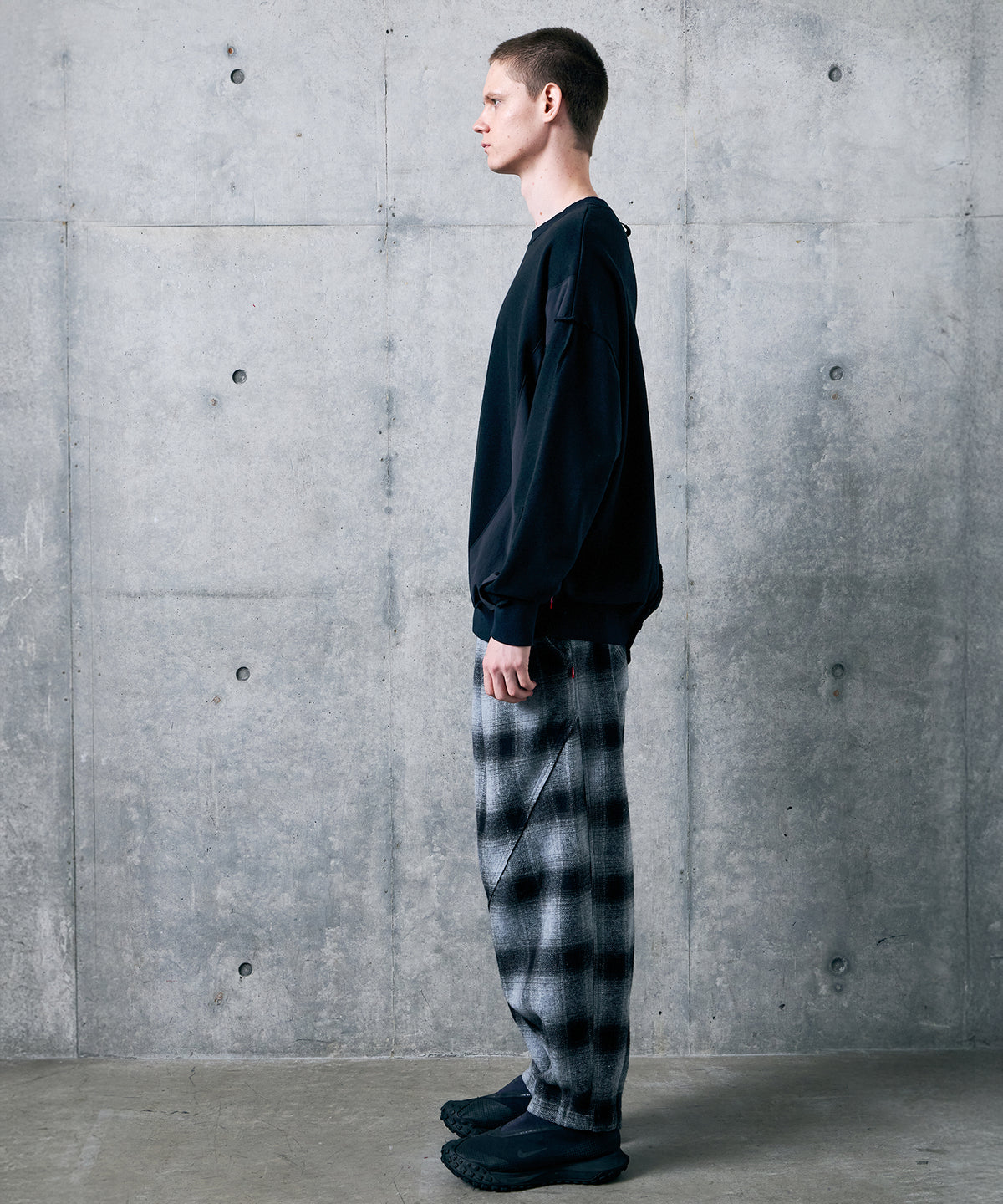 CURVEFORM SWEAT