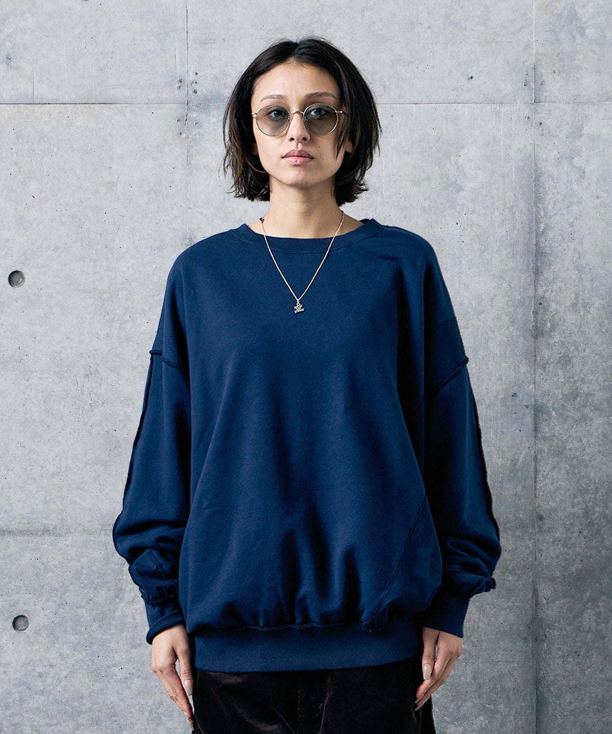 CURVEFORM SWEAT