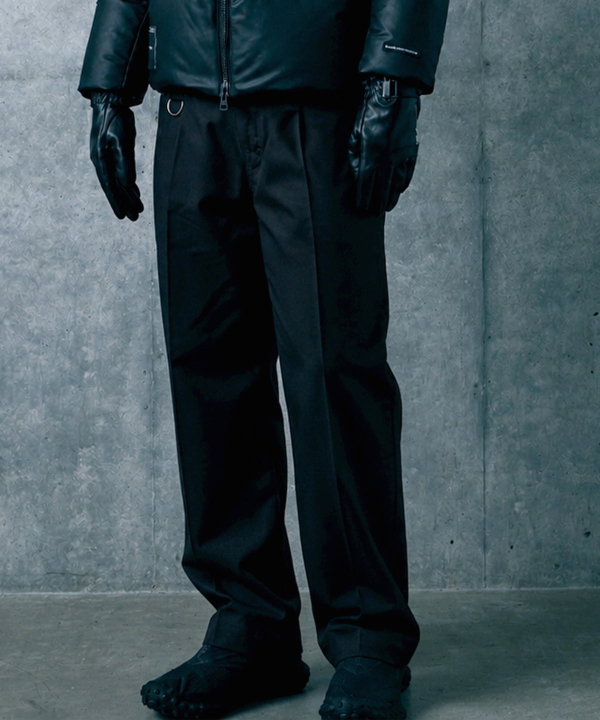 MONOFORM PANTS