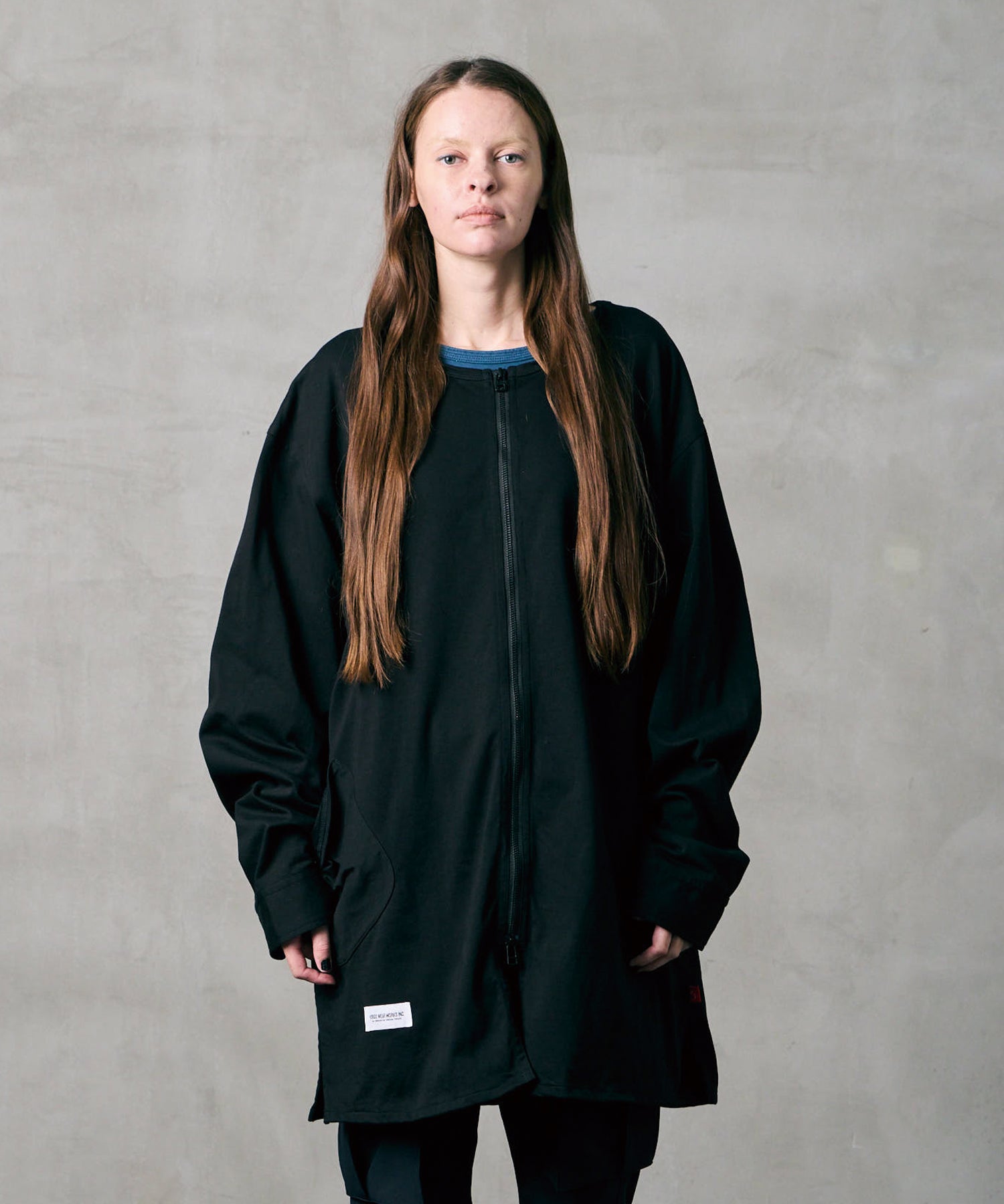 ESSENCE ZIP SHIRT