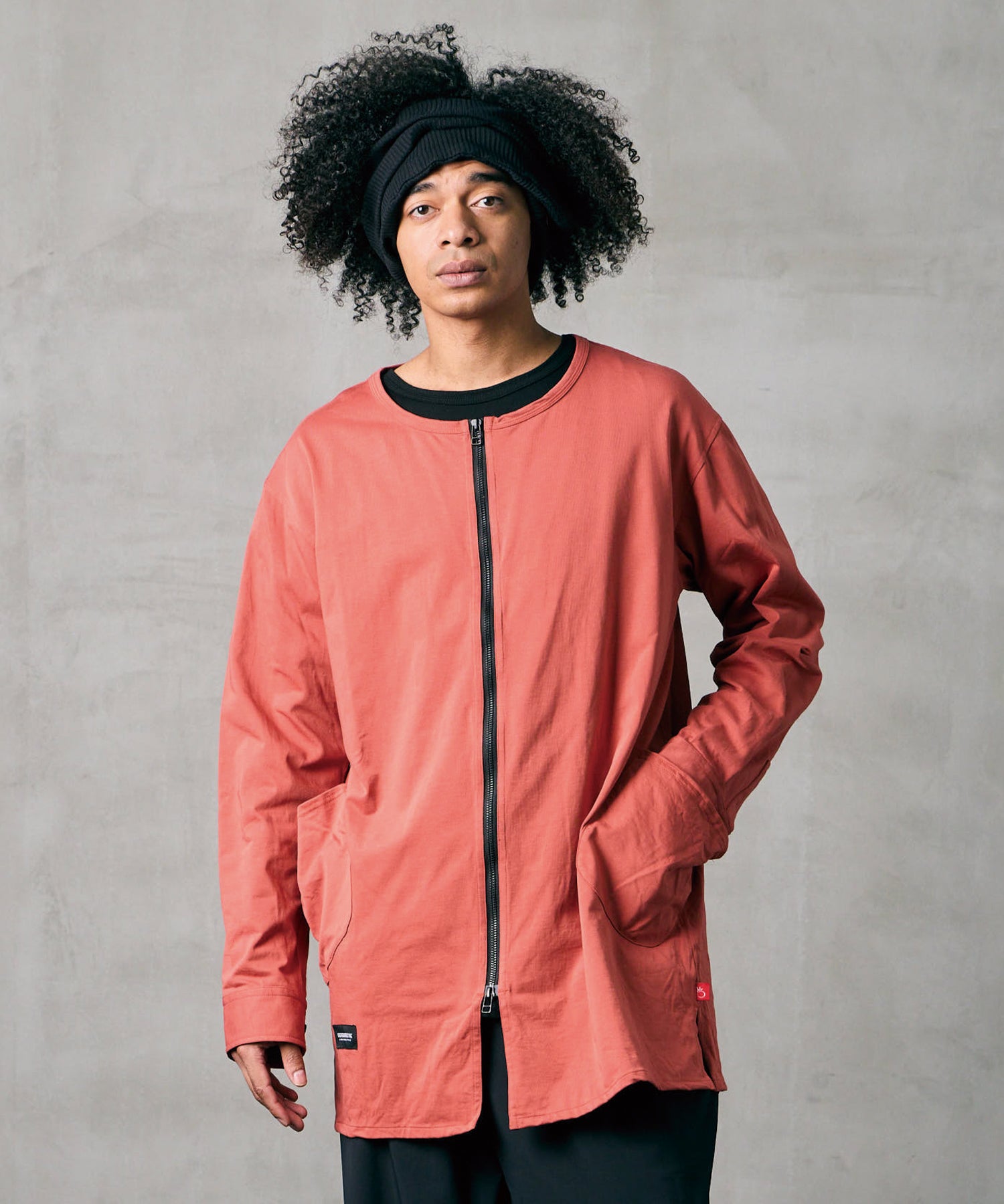 ESSENCE ZIP SHIRT