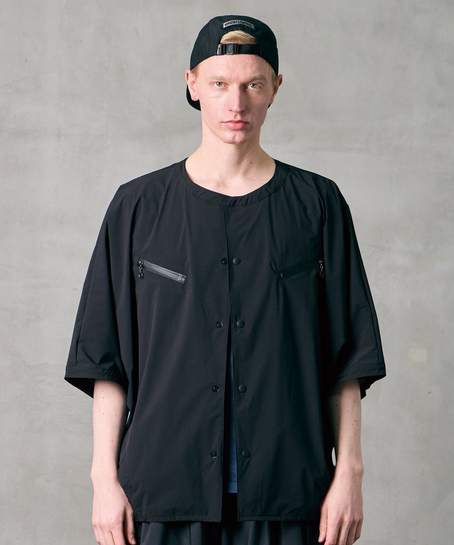 DYNAMIC DOLMAN SNAP SHIRT