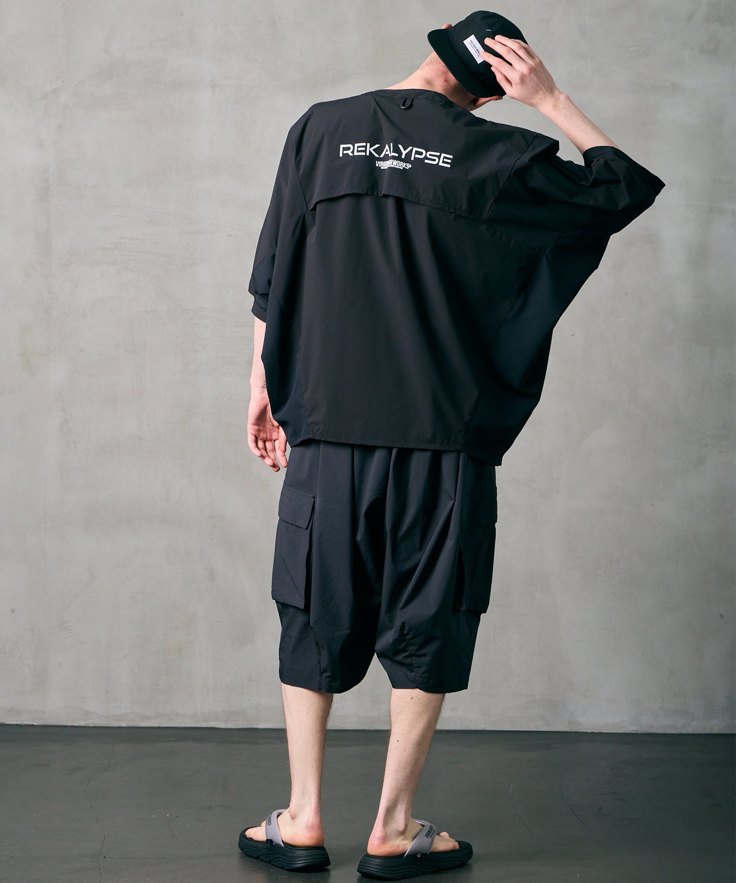 DYNAMIC DOLMAN SNAP SHIRT