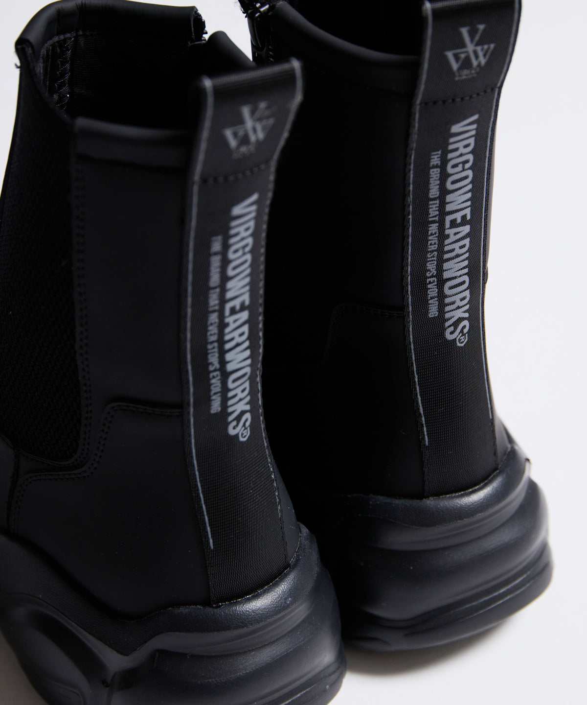 SIDE GORE BLADE BOOTS